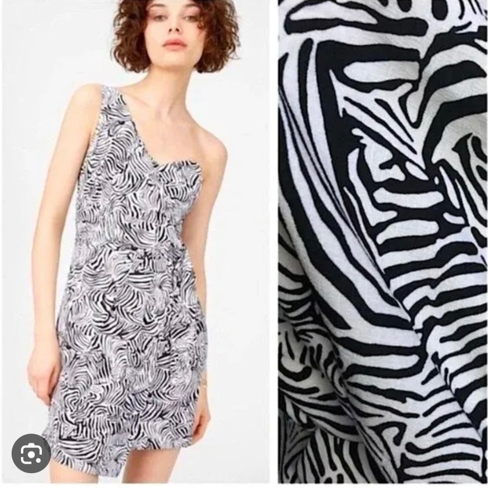 Club Monaco mini off-shoulder dress NWOT! So sexy!